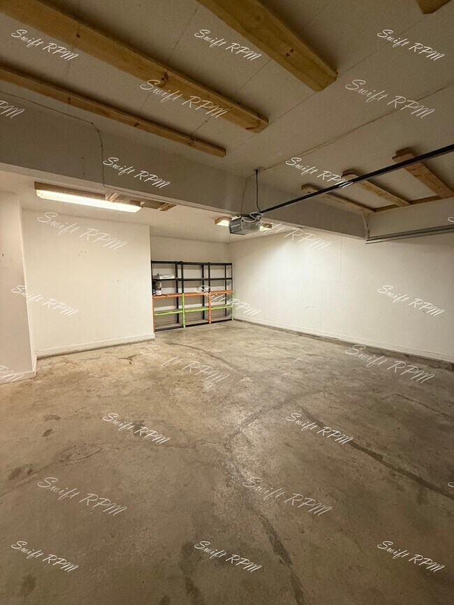 Building Photo - 1354 S Brentwood Dr