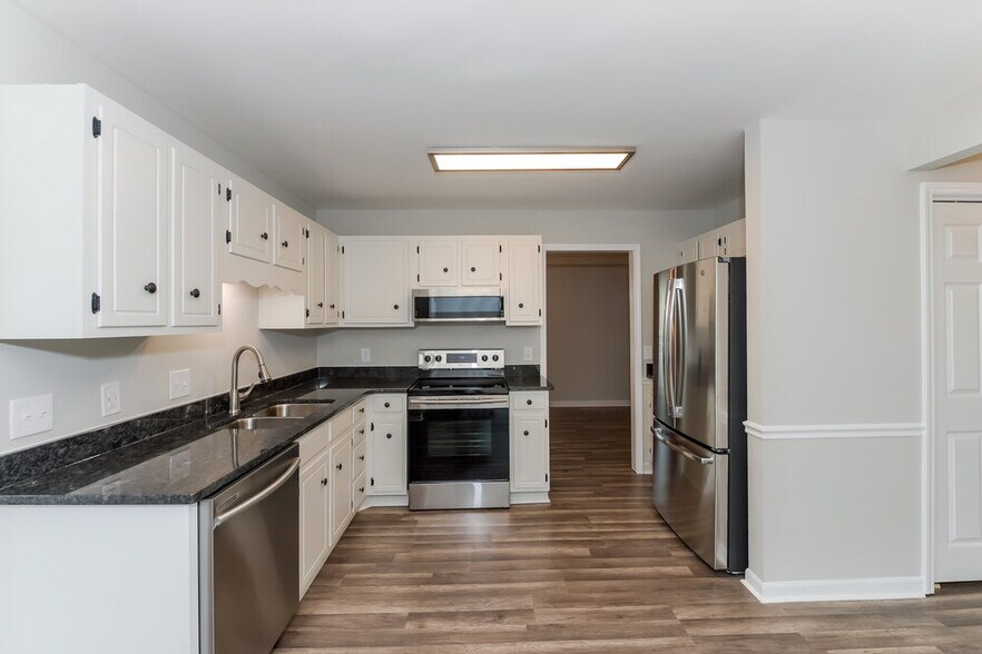 Building Photo - 520 Spring Garden Ct