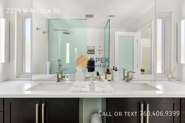 Building Photo - 2355 W Nicola Rd