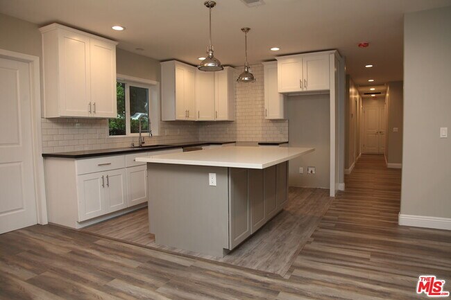Building Photo - 936 Chehalem Rd