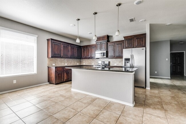 Building Photo - 1733 Kachina Lodge Rd