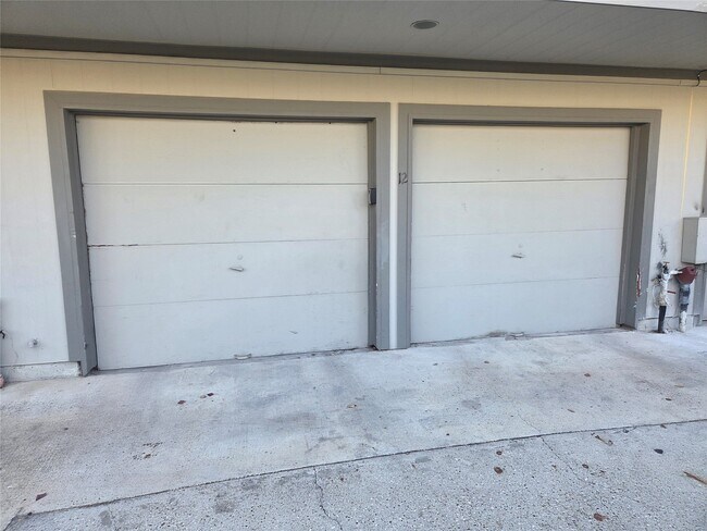 Building Photo - 1114 Augusta Dr