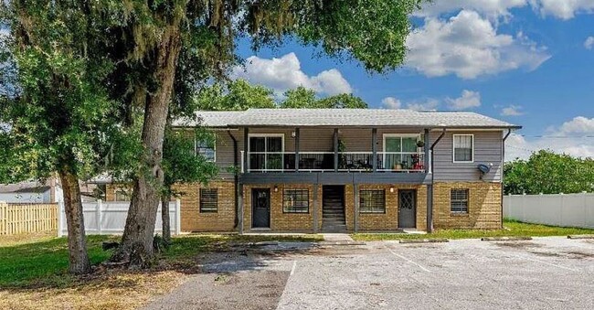 Primary Photo - Renovated 2bed/1bath Apartment in Eustis! ...