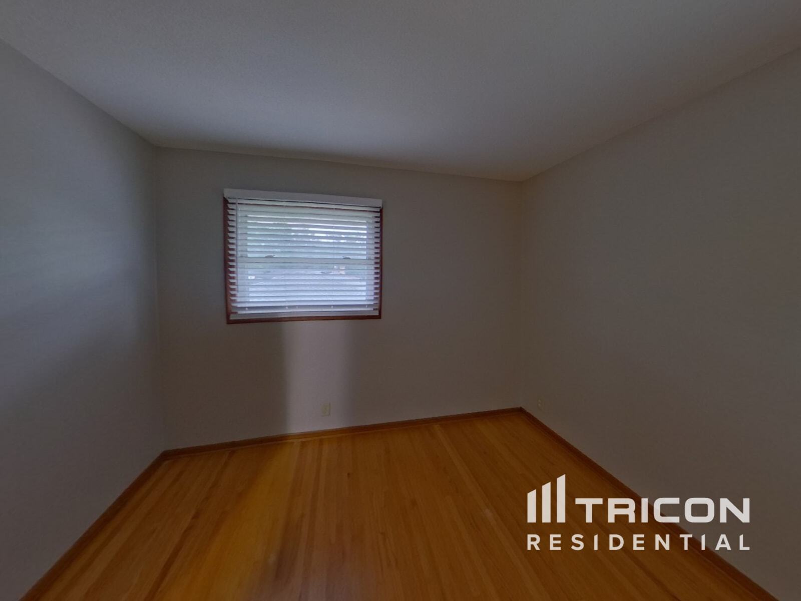Building Photo - 2660 Roth Pl