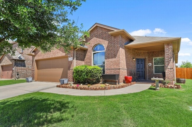 Building Photo - 5129 Meadow Ln
