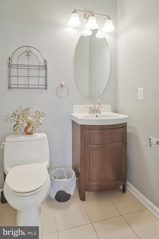 Building Photo - 22438 Maison Carree Square