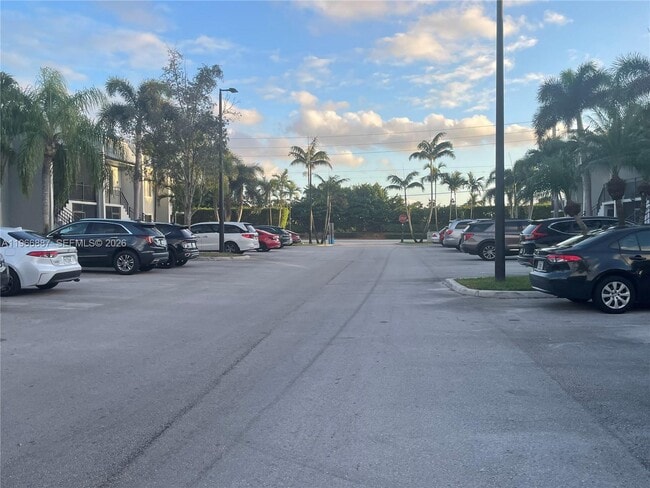 Building Photo - 16571 Blatt Blvd