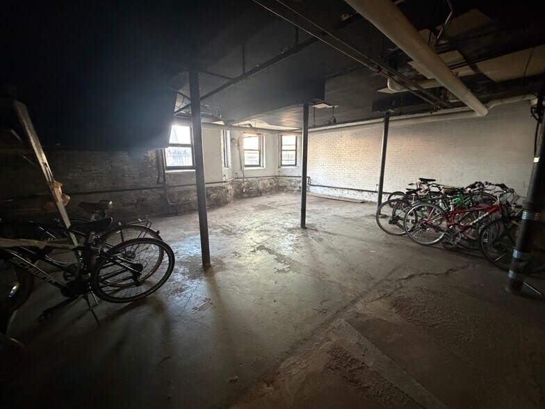 Building Photo - 313 Allston St