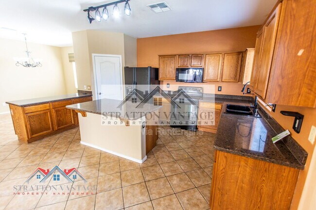 Building Photo - 3522 S 81st Dr