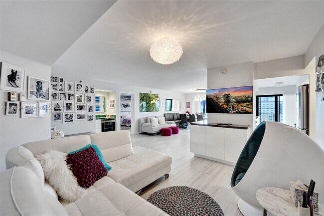 Building Photo - 1201 S Ocean Dr