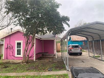 Building Photo - 518 Laredo St