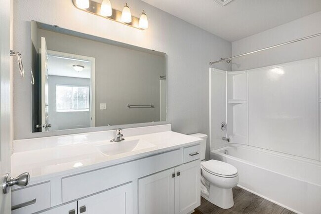 Building Photo - 5673 Claremount St