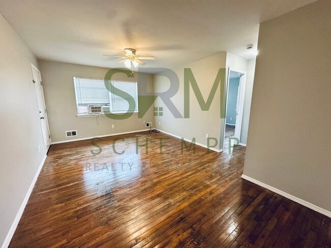 Building Photo - 4700 Walnut Grove Ave