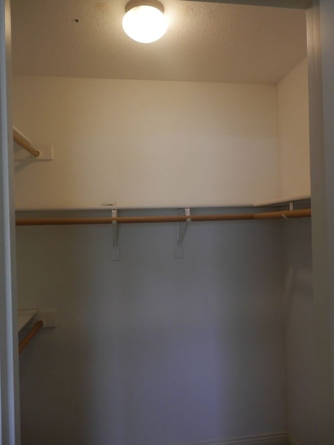 Building Photo - Nice 3 Bed 2 Bath House!