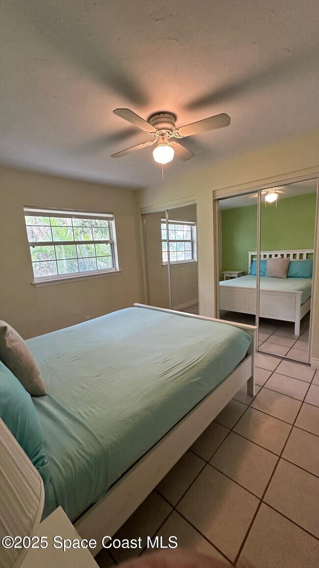 Building Photo - 121 Franklyn Ave