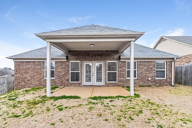 Building Photo - 3110 Logan's Loop