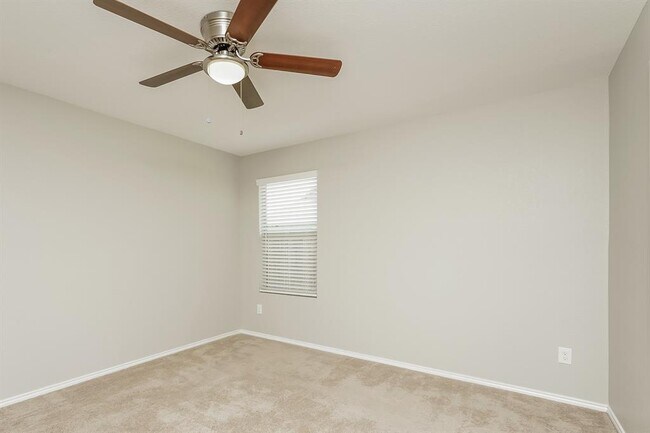 Building Photo - 1705 Avery Pointe Dr