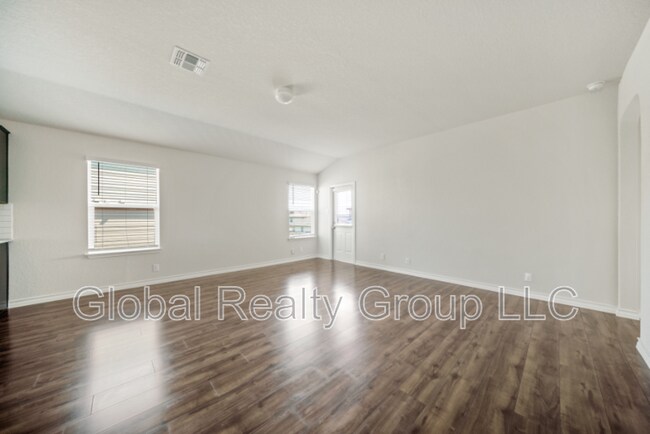 Building Photo - 213 Gravel Gray