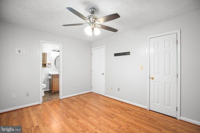 Building Photo - 7303 Sunset Ridge Ct