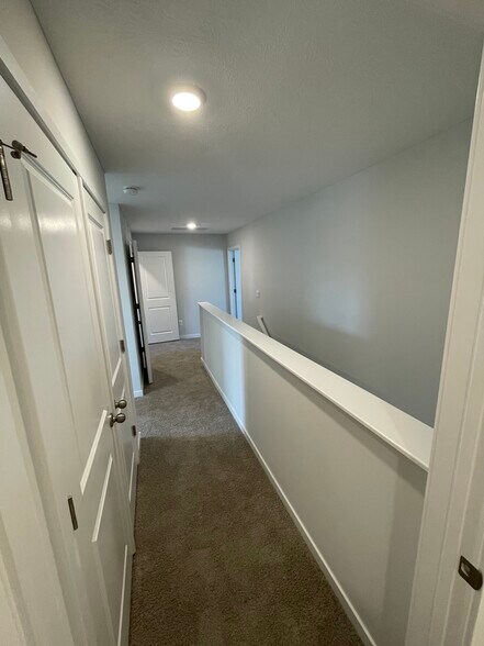 Building Photo - 6375 Marinelli Dr N
