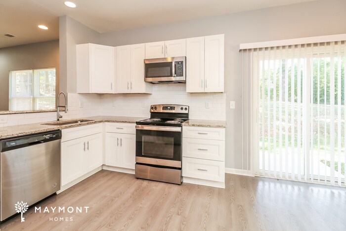 Building Photo - 205 Centre St