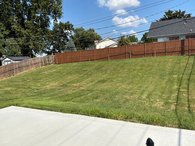 Building Photo - 6306 Treeridge Trail