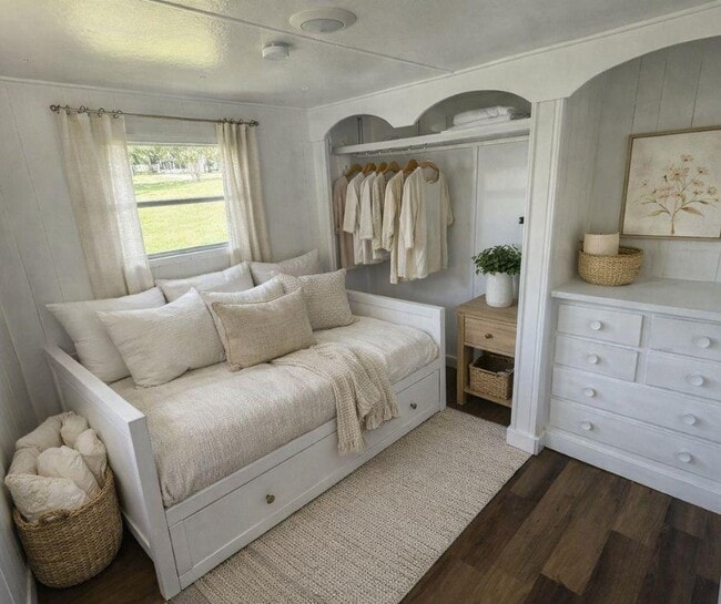 Building Photo - 925 Ponce De Leon Blvd