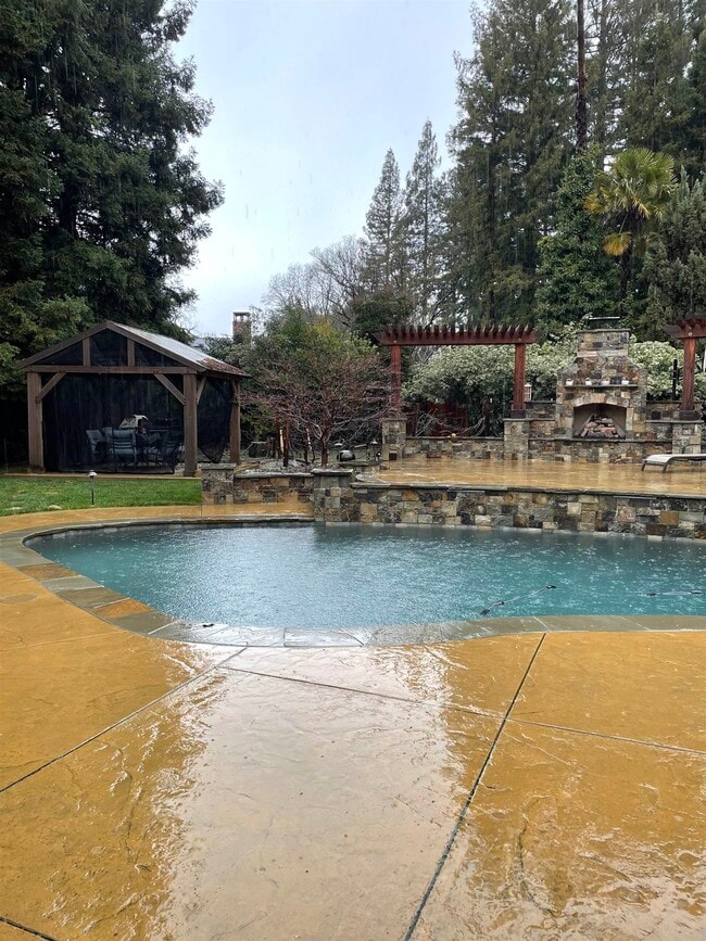 Building Photo - 125 Timberline Ct