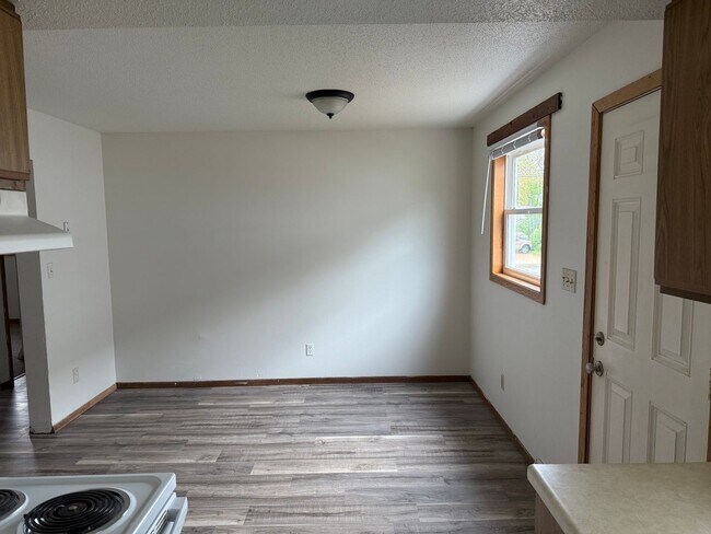 Building Photo - vp1327