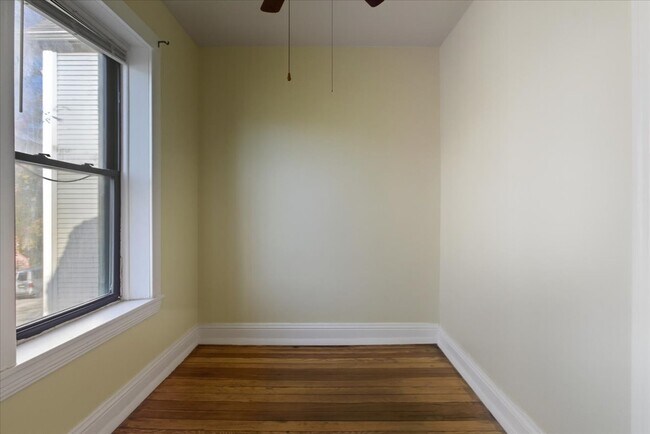 Building Photo - 3107 N Bernard St