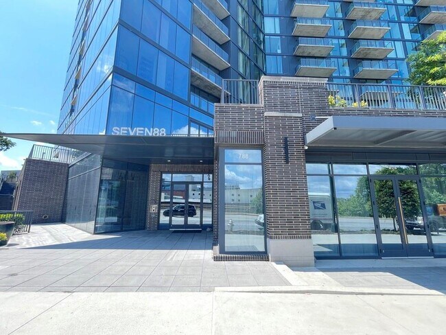 Primary Photo - 788 West Marietta St NW