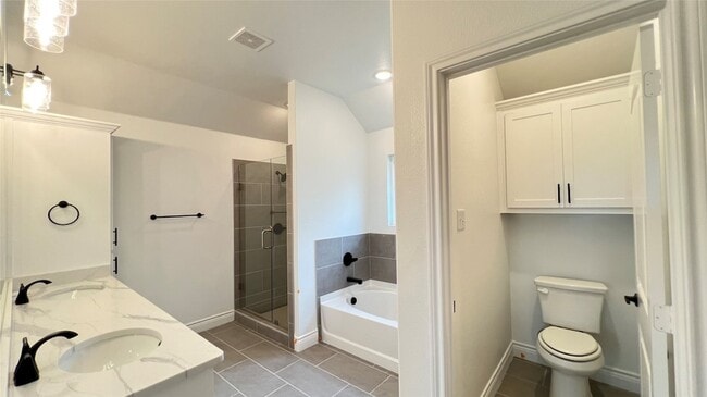 Building Photo - 606 Moseley Ln