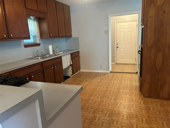 Building Photo - 17030 Morgan Ln