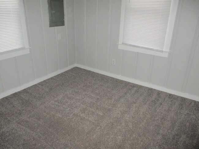 Building Photo - COMING SOON! Ranch Style 2 Bedroom!!