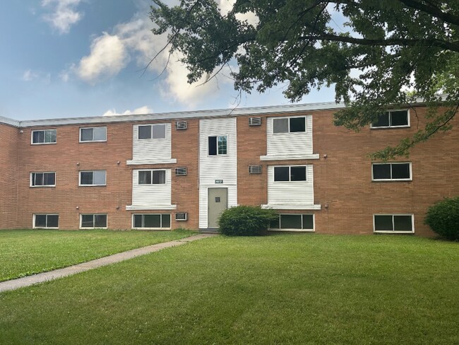 Building Photo - 425 Southern Blvd NW