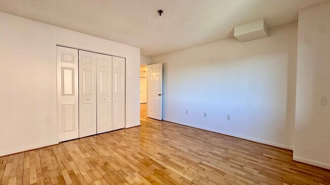 Building Photo - 3920 Mystic Valley Pkwy