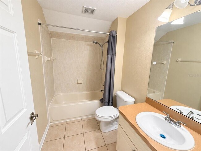 Building Photo - 6509 Bridgecrest Dr