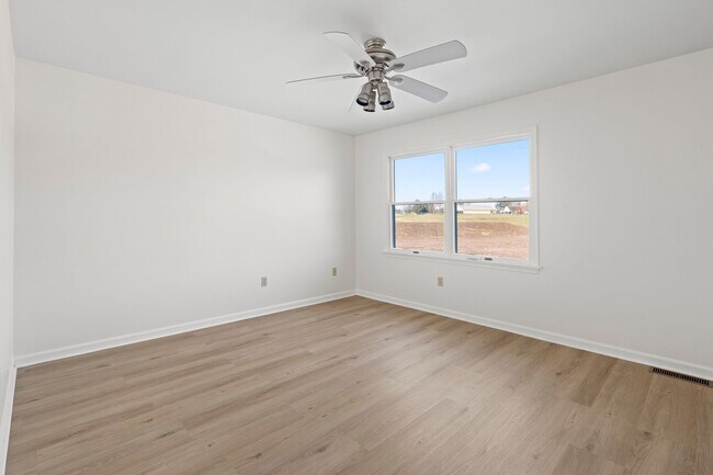 Building Photo - Beautifully Renovated Townhome in The Ridings at Brookside – Macungie