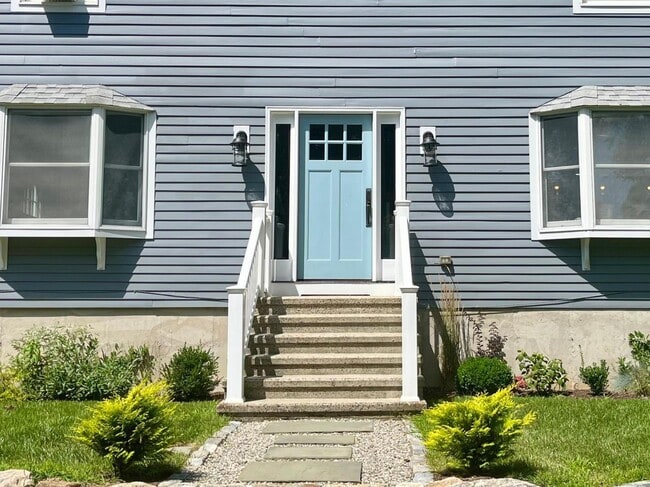Primary Photo - 15 Old Witch Ct
