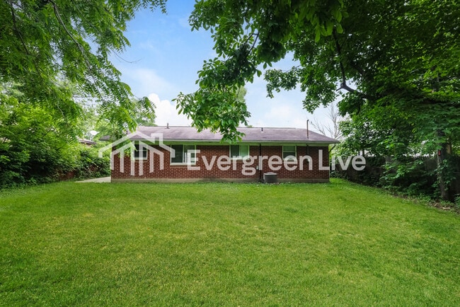 Building Photo - 1101 Rossiter Dr