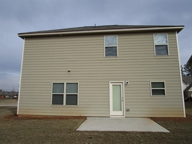 Building Photo - 220 Bandelier Cir