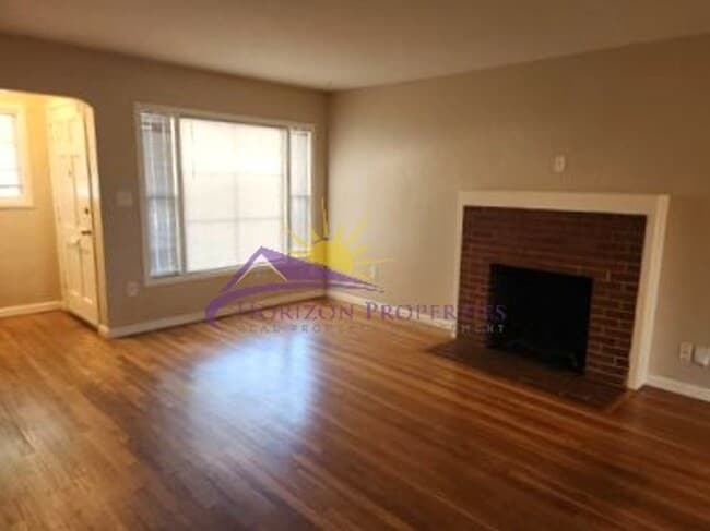 Building Photo - 4570 Orinda Way