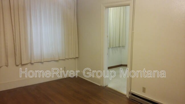 Building Photo - 147 W Main St