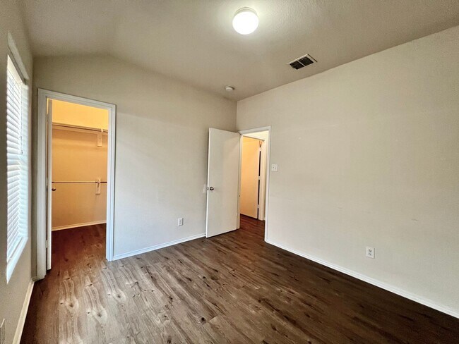 Building Photo - Cozy Home in Remington Point Neighborhood