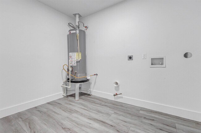 Building Photo - 8505 Denby St