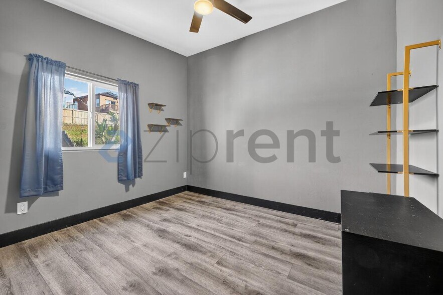 Building Photo - 69 Connoley Cir