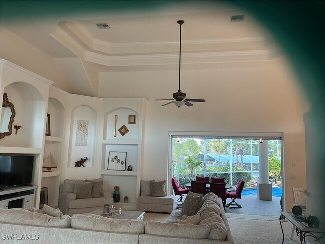 Building Photo - 2605 Beach Pkwy W