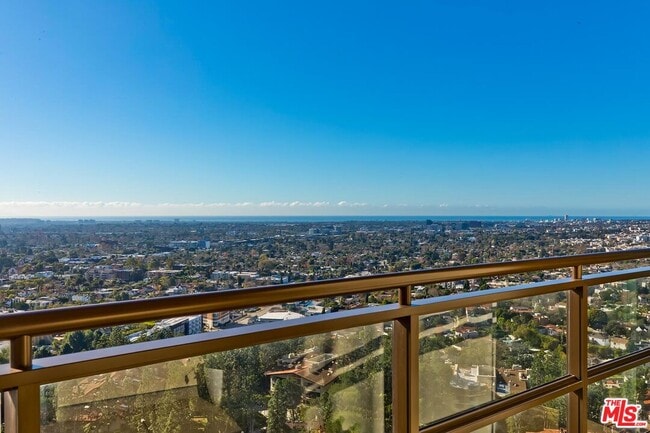 Building Photo - 1 W Century Dr