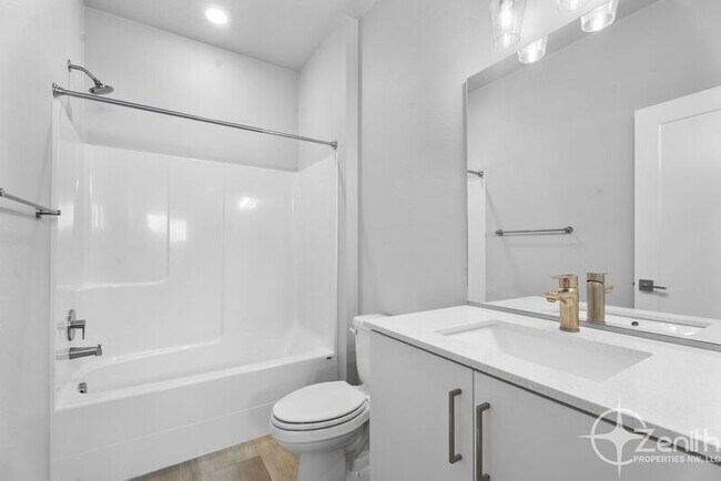 Building Photo - 16314 NE 20th St