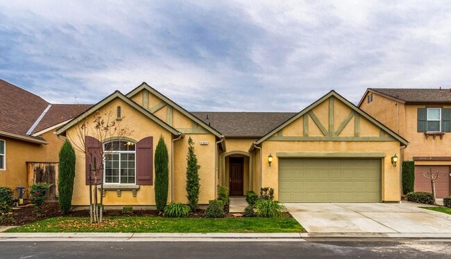 Building Photo - Great Harlan Ranch Home! Don't miss out! It won't last long!